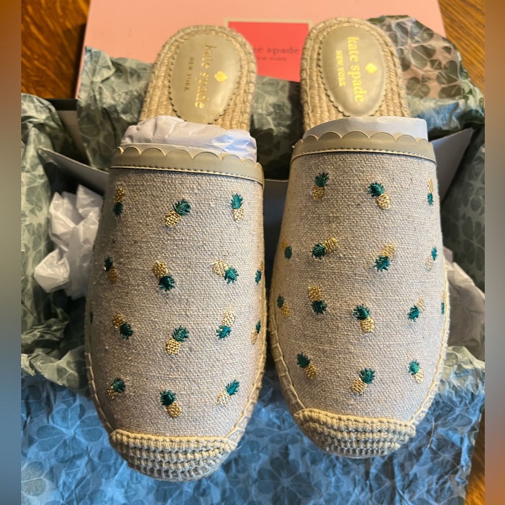 Kate Spade Beige and Green Embroidered Sandals